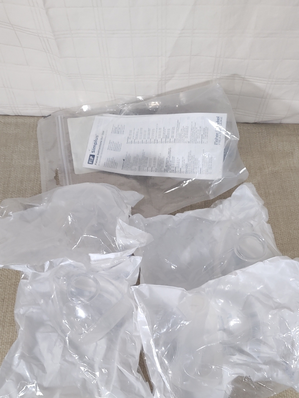 F&P 400HC586 Simplus Full Face Cushion + 400HC581 RollFit Seal Lot (New Sealed)